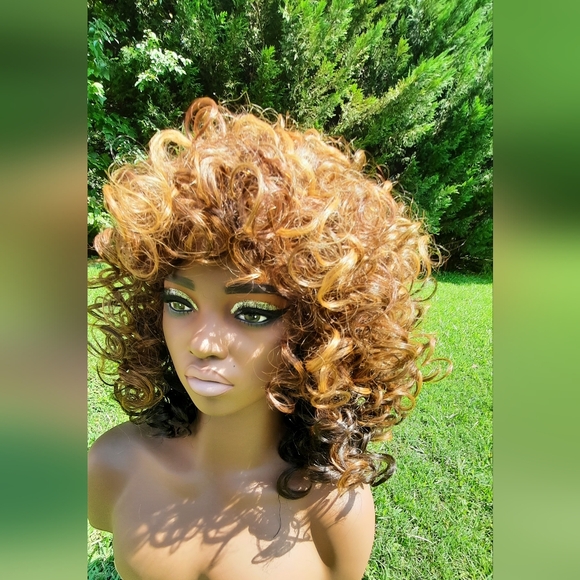 3 tone bouncy curls wig - Picture 8 of 13